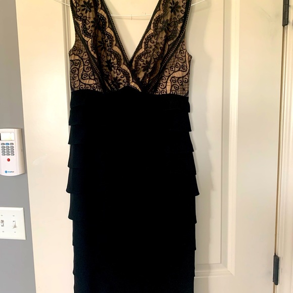 Adrienne papell cocktail dress size 4 black/tan - Picture 1 of 1
